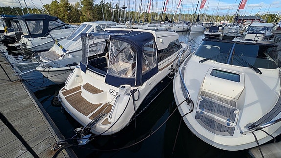 Aquador 23 HT -09 motor 2014. Volvo Penta D3-200 HK. 4 of 22