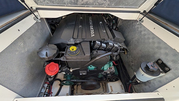 Aquador 23 HT -09 motor 2014. Volvo Penta D3-200 HK. 16 of 22