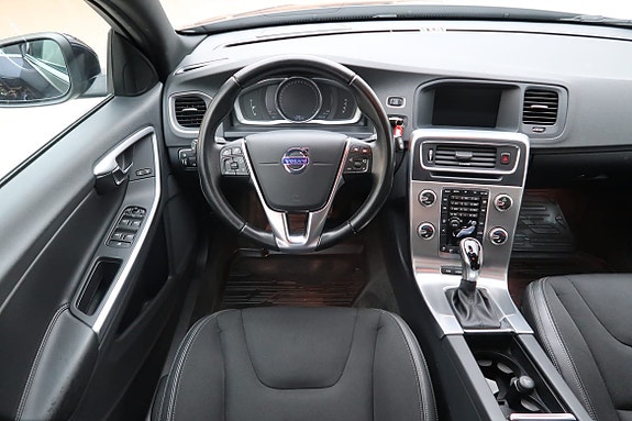 Volvo V60 7 of 17