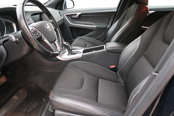 Volvo V60 4 of 17