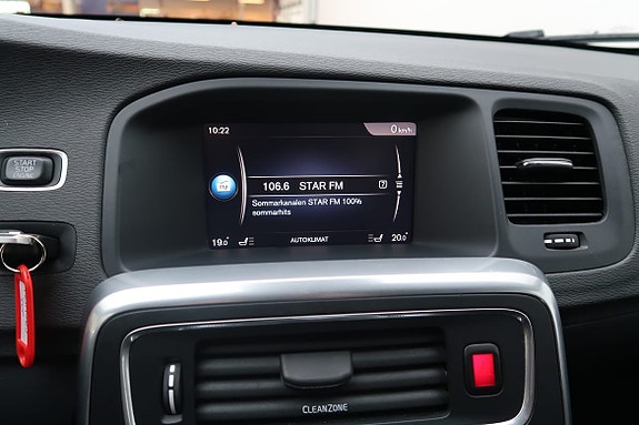 Volvo V60 10 of 17