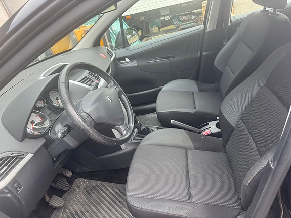 Peugeot 207 7 of 10