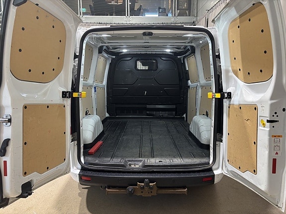 Ford Transit Custom 10 of 29