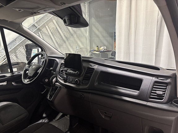 Ford Transit Custom 25 of 29