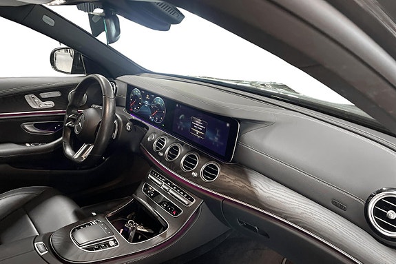 Mercedes-Benz E220 10 of 19