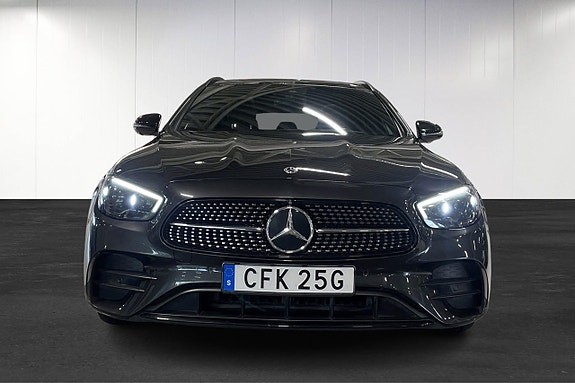 Mercedes-Benz E220 5 of 19
