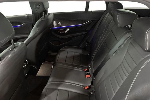Mercedes-Benz E220 11 of 19