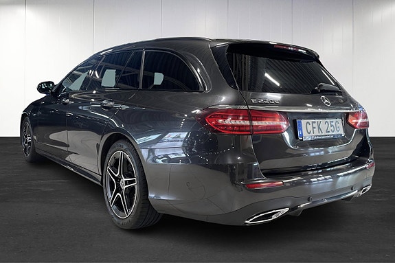 Mercedes-Benz E220 3 of 19