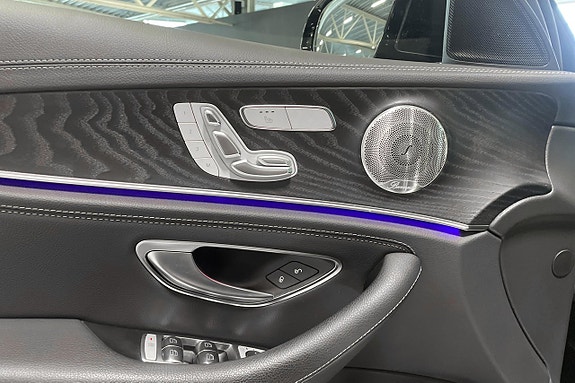 Mercedes-Benz E220 13 of 19