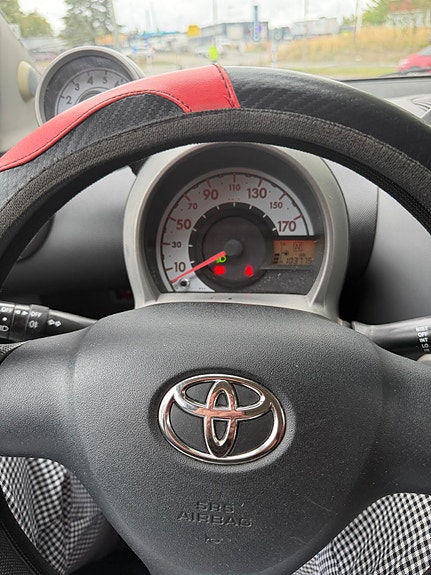 Toyota Aygo 5 of 8