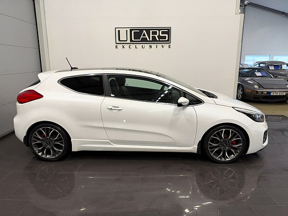 Kia ProCeed 2 of 16