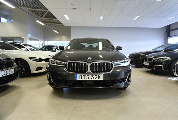 BMW 530e 2 of 30