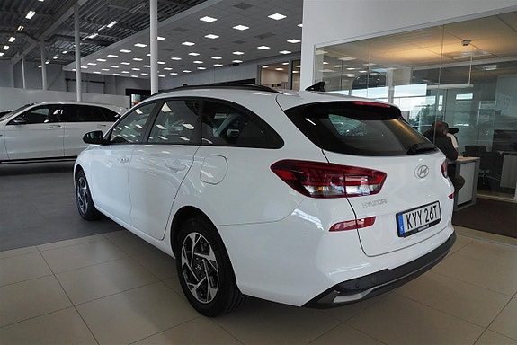 Hyundai i30 7 of 9