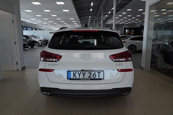 Hyundai i30 6 of 9