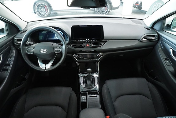 Hyundai i30 8 of 9