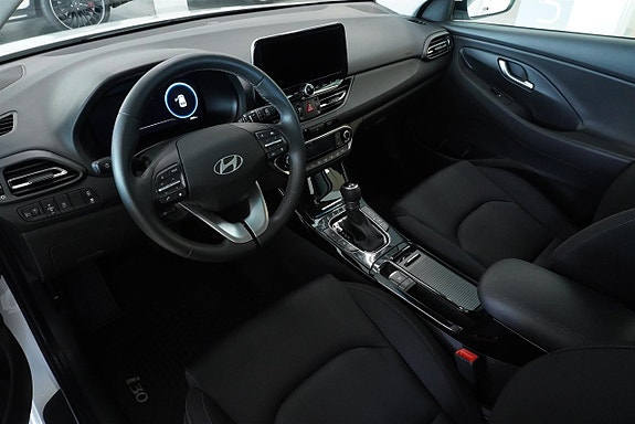 Hyundai i30 2 of 9