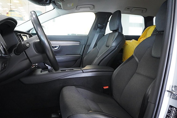 Volvo V90 Cross Country 9 of 10