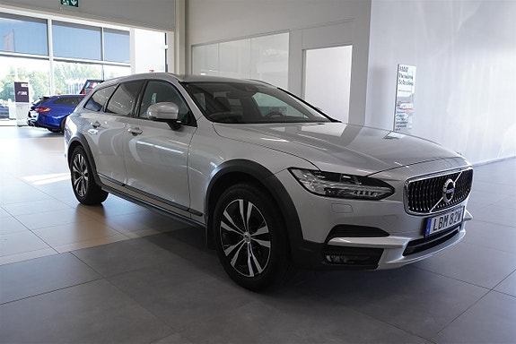 Volvo V90 Cross Country 4 of 10