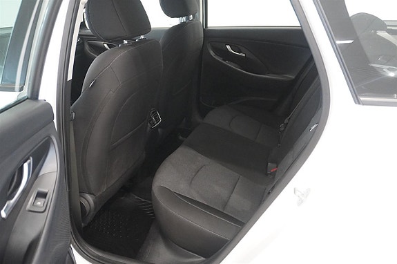 Hyundai i30 8 of 15