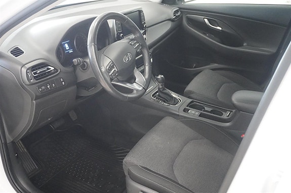 Hyundai i30 2 of 15