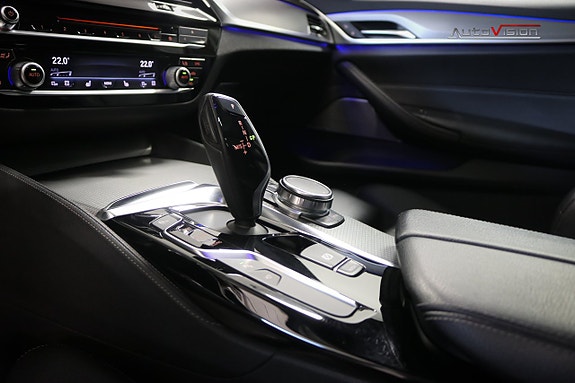 BMW 530i 13 of 30