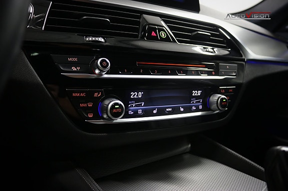 BMW 530i 12 of 30