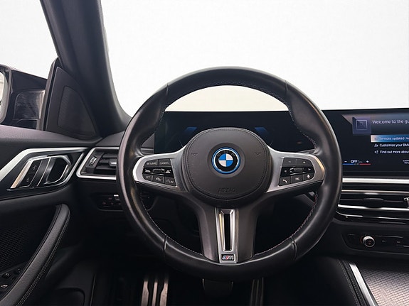 BMW i4 18 of 30