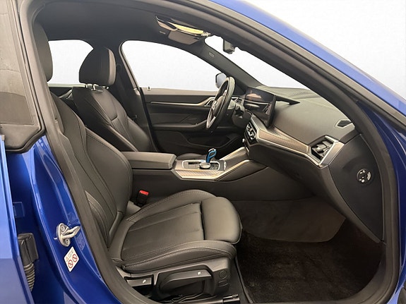 BMW i4 12 of 30