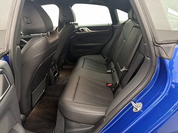 BMW i4 16 of 30