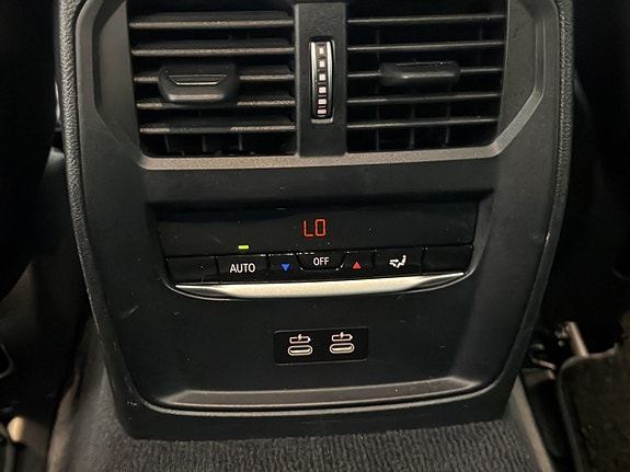 BMW i4 19 of 30