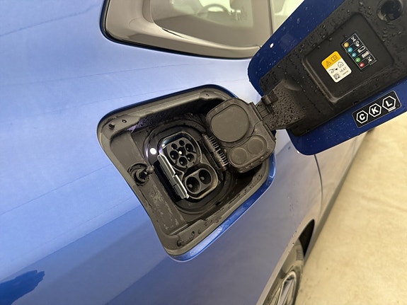 BMW i4 14 of 30