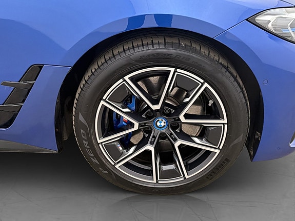 BMW i4 11 of 30