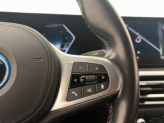 BMW i4 29 of 30