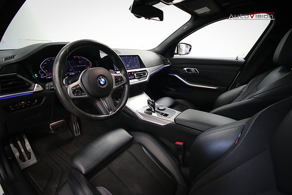BMW 320 12 of 30