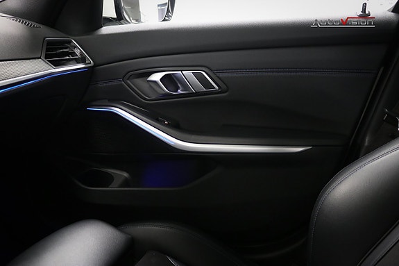 BMW 320 19 of 30