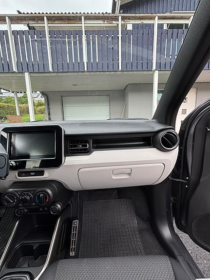 Suzuki Ignis 9 of 14