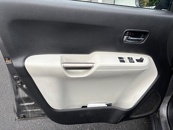 Suzuki Ignis 10 of 14