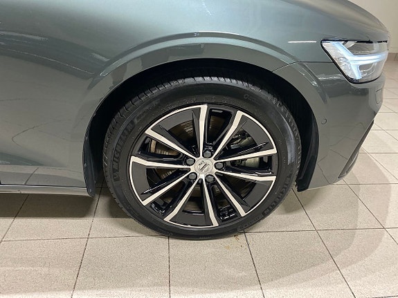 Volvo V60 3 of 20
