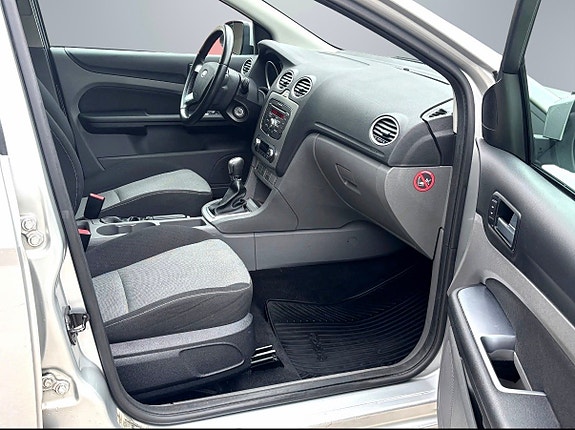 Ford Focus 9 of 11