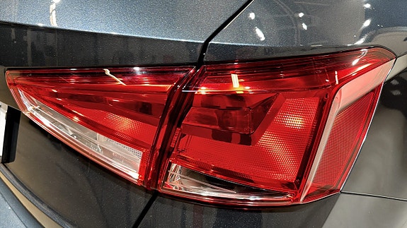 Seat Arona 13 of 18