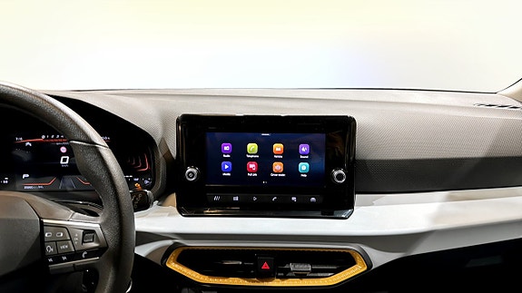 Seat Arona 9 of 18