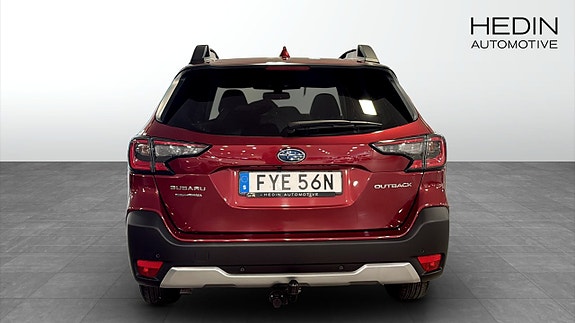 Subaru Outback 7 of 12