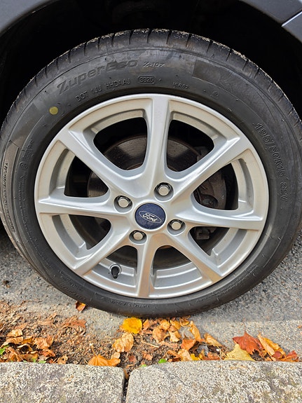 Ford Fiesta 4 of 9