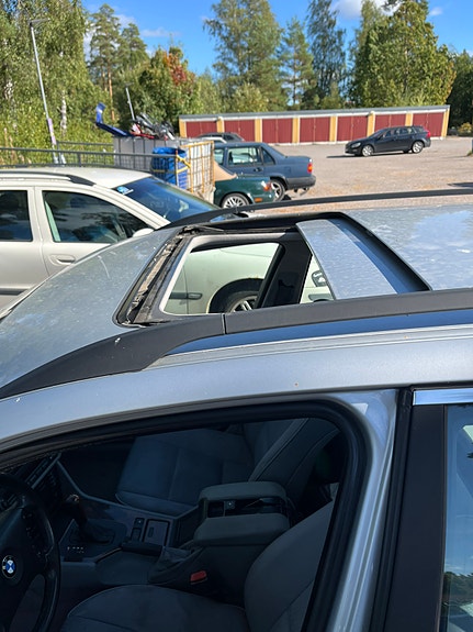 BMW 520i 7 of 21