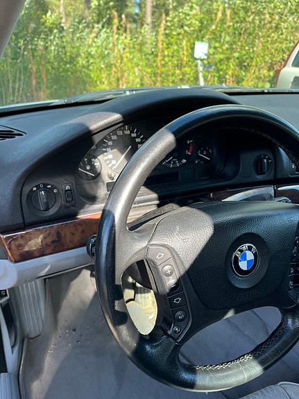 BMW 520i 14 of 21