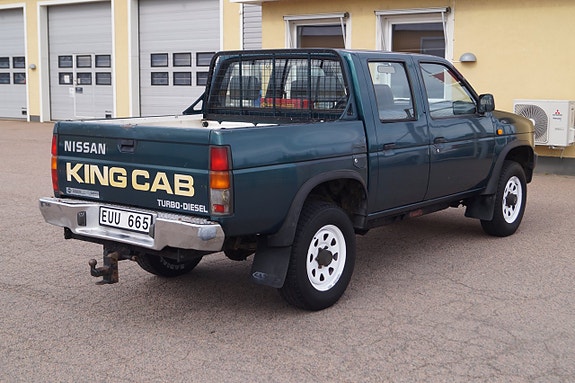 Nissan King Cab 4 of 16
