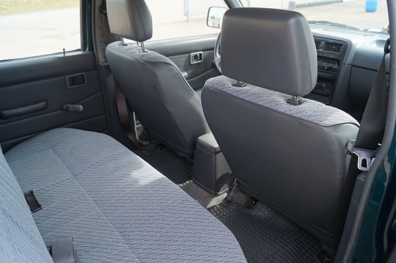 Nissan King Cab 12 of 16