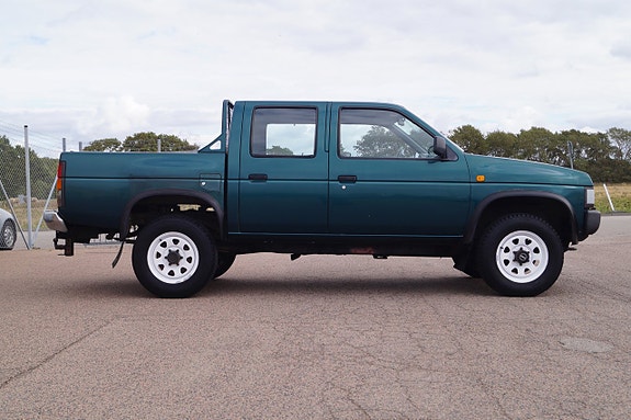 Nissan King Cab 9 of 16