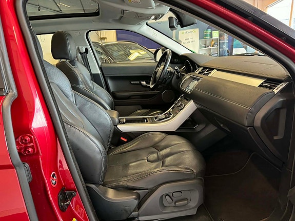 Land Rover Range Rover Evoque 16 of 27