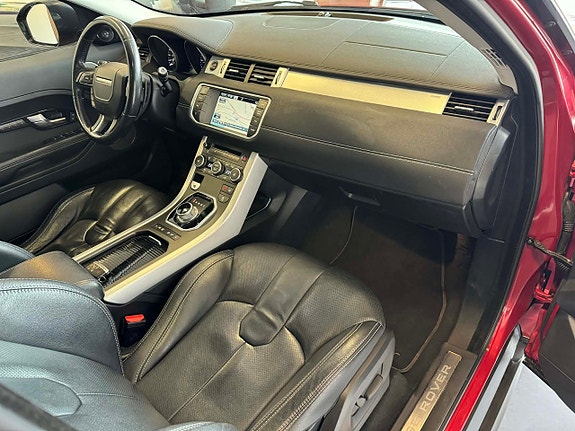 Land Rover Range Rover Evoque 11 of 27